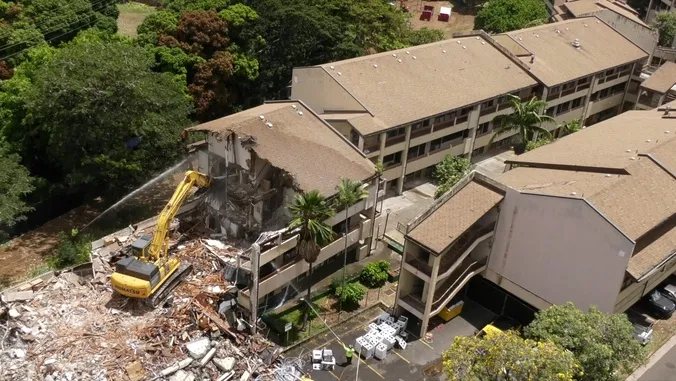 Hale Noelani demolition clears way for future student housing