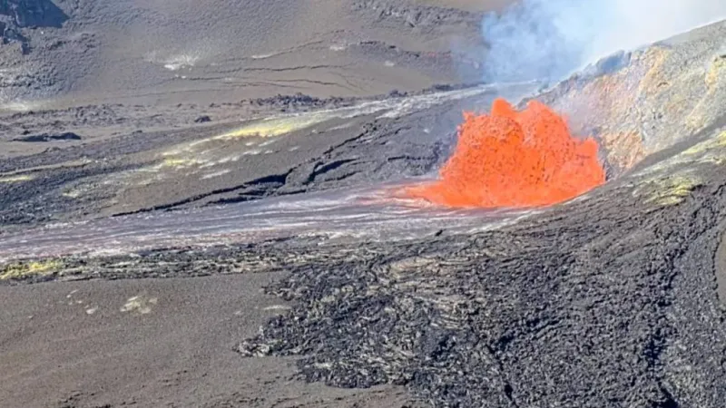 Lava flows are getting larger as precursory activity is reported ahead of Klauea's 51st eruptive episode