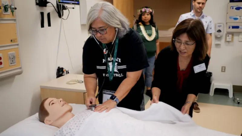 University of Hawaii at Mnoa showcases campus life to high school counselors