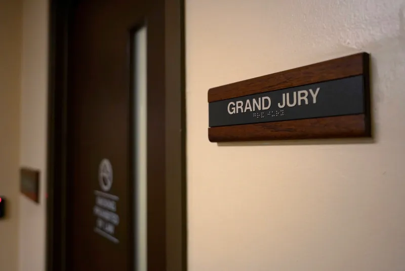 Hawaii AG Investigation Into Political Bribery Case Goes Before Grand Jury