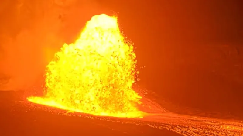 Episode 52 of ongoing episodic Klauea summit eruption starts with 100-foot lava fountains