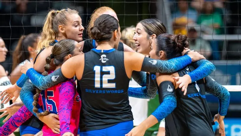 Women's Volleyball Opens with Exhibition at Hawai'i