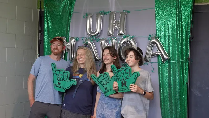 3,000 UH Mnoa student residents welcomed for 2026 move-in