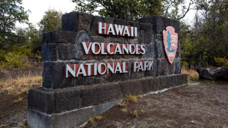 Hawaii Volcanoes National Park to close ahead of approaching new tropical cyclone