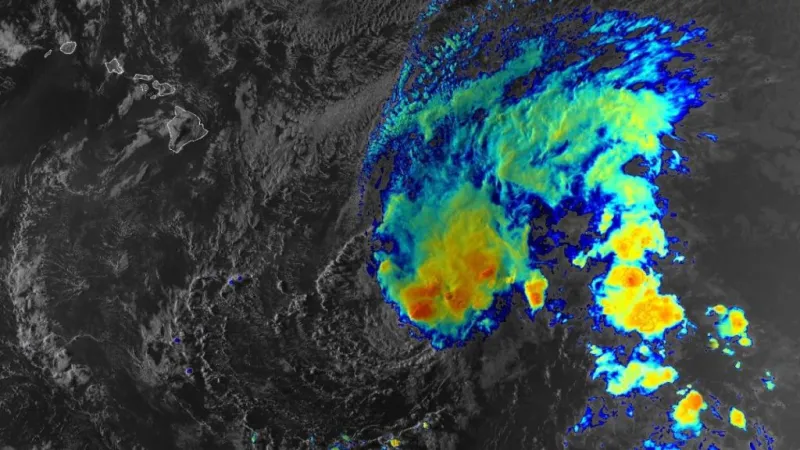 Moke holding steady as it advances toward Hawaii; Big Island forecast to feel brunt of impacts from new tropical storm