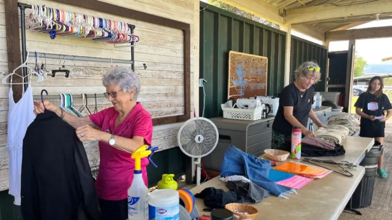 Dusty Donkey Emporium marks a decade of supporting the Waikloa Dry Forest Initiative
