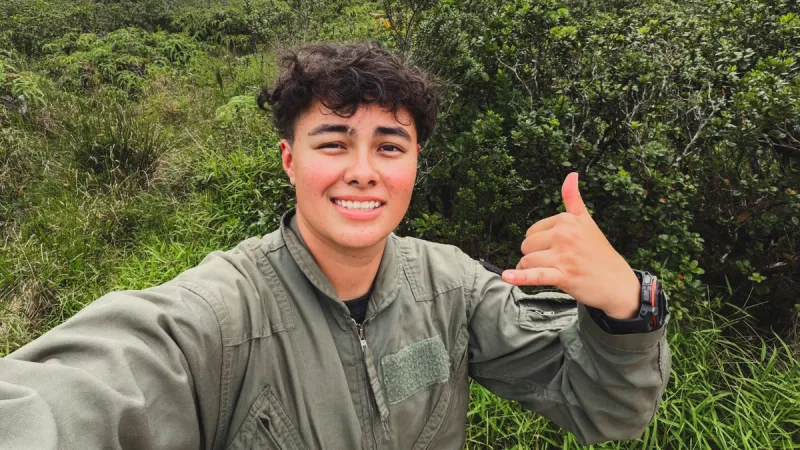 Internship: UH Hilo environmental science major Jay Bois "jumps right into learning new information about the forest"