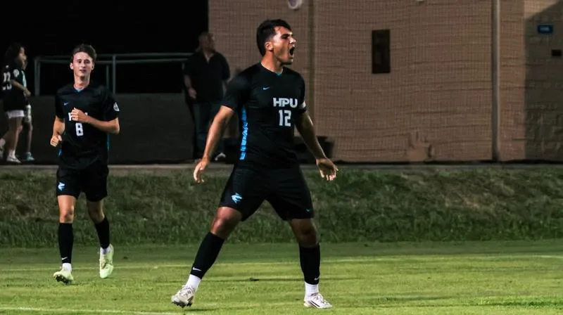 Kelly Takara Scores First Goal of Season as Sharks Fall at Hawai'i Hilo