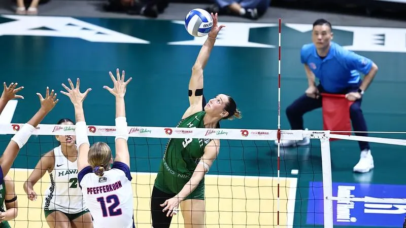 Women's Volleyball Hosts OUTRIGGER Invitational