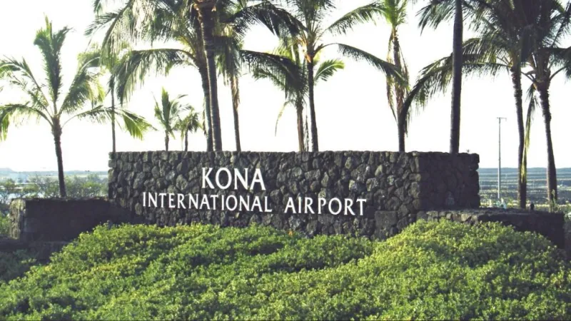 Kona Airport runway reopens after crack forces temporary suspension