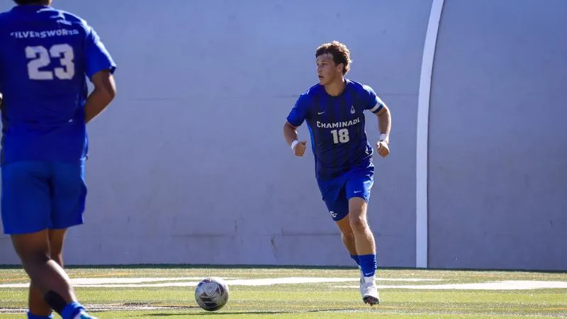 Tomutiu Scores Twice in Men's Soccer Mainland Opener