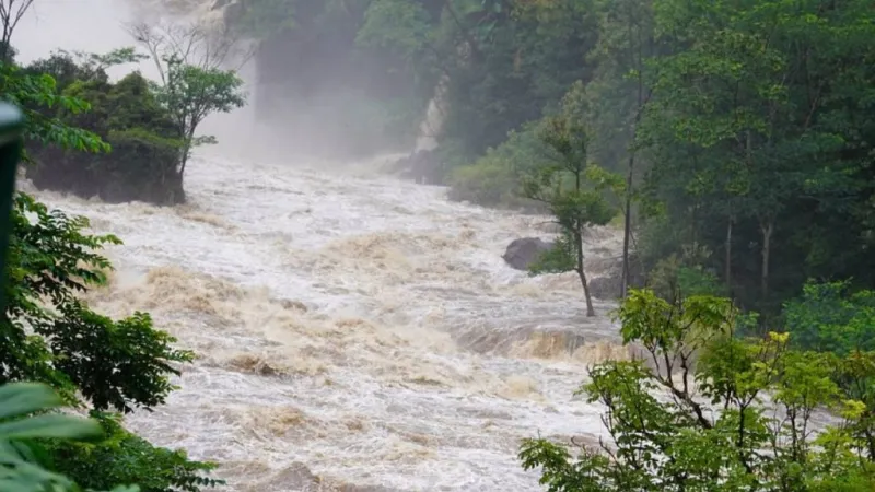 Flood advisory issued east, southeast portions of Big Island