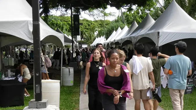 UH Mnoa students explore resources, opportunities at Welina Mnoa event