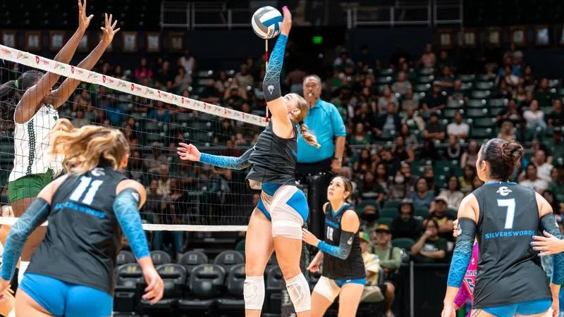 Volleyball Falls to Point Loma in Four