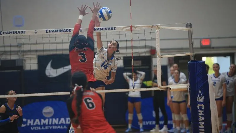 Volleyball Snaps Slide with Sweep of Vanguard