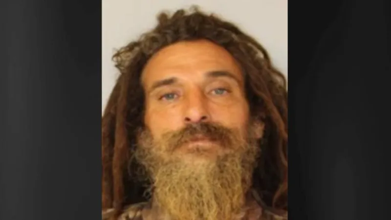 44-year-old who allegedly assaulted 2 Big Island police officers was out on bail for beating a man with a stick