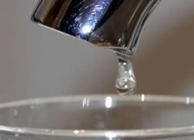 Big Island residents urged to stock, conserve water ahead of storm