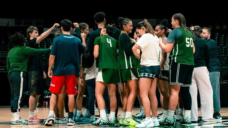 Women's Basketball Hits the Ground Running