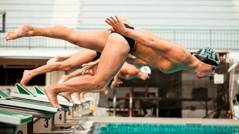 Swim & Dive Kicks Season Off With Annual Green vs. White Meet