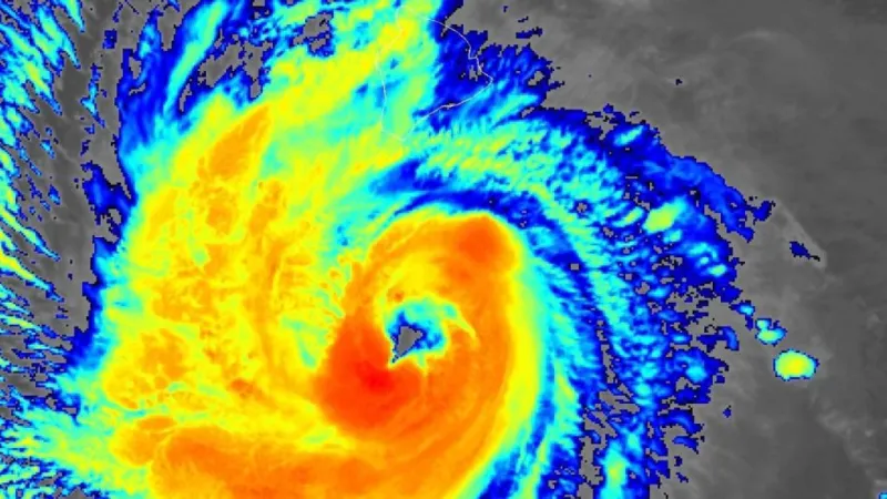 Nolo stationary south of Big Island; tropical storm conditions, large swells start to impact some areas
