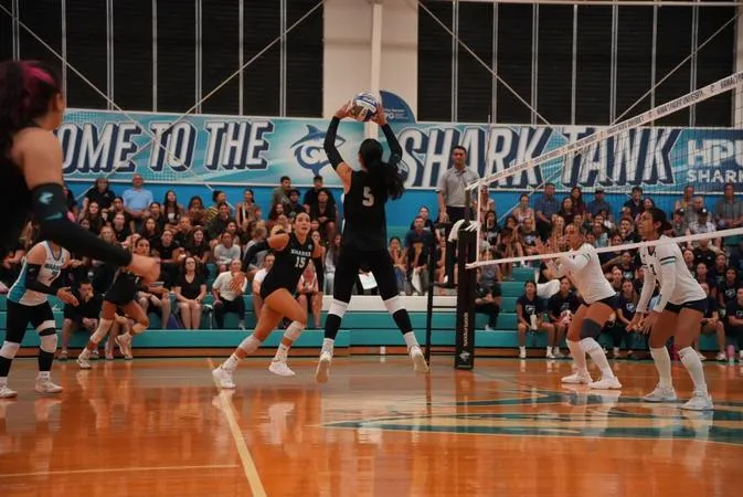 Sharks Battle Jessup in Four-Set PacWest Match