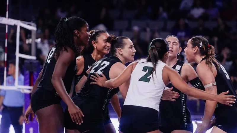 Women's Volleyball Earns Road Sweep at Grand Canyon