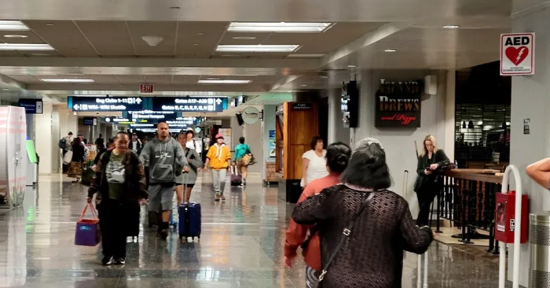 HNL next to last in airport survey, Hawaii Mormon population growing, Honolulu council mulls taxpayer-paid candidate mailers, more news from all the Hawaiian Islands
