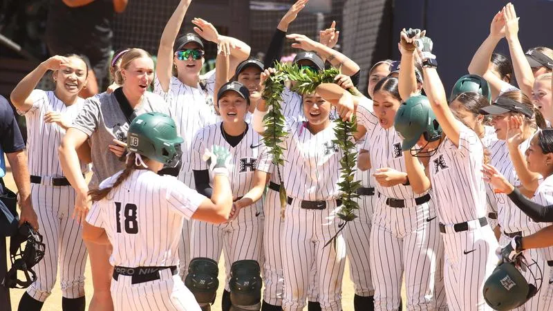 Softball Sets 2026 Fall Schedule, Opens vs. Chaminade Friday
