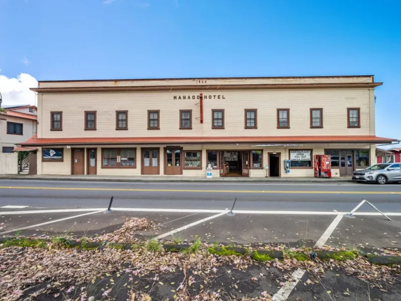 Family-owned historic Manago Hotel in South Kona sells for $3.1 million after 2 years on the market