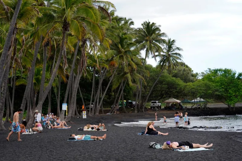 Punaluu Black Sand Beach Park To Belong To The Public