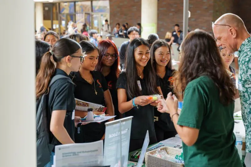 Big Island students join statewide effort to build Hawaiis teacher workforce