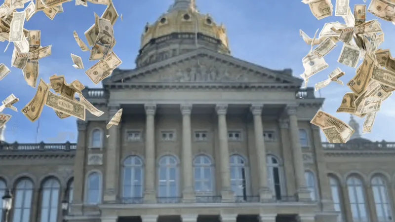 Dozens of Iowa lawmakers ask federal regulators to reject transmission competition pause