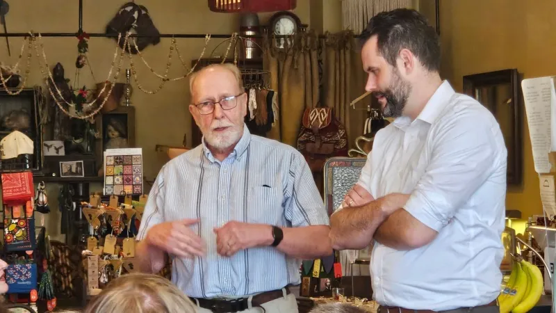 Former Congressman Dave Loebsack joins Zach Wahls for campaign event