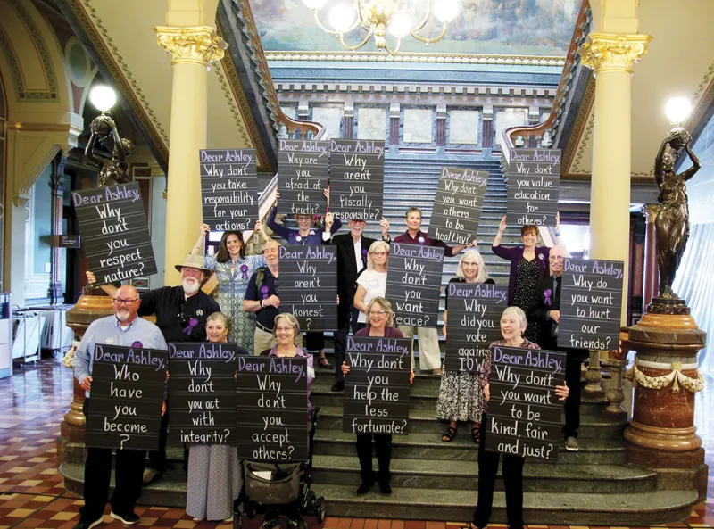 WDM educators rally against Hinson ahead of Iowa Senate race