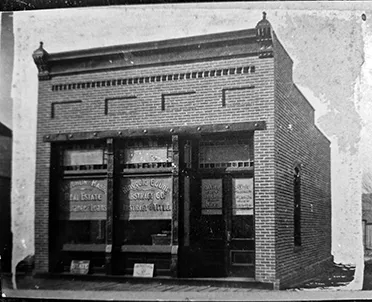 Snapshots of History by Mike Avitt