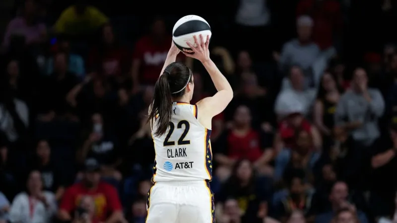 Caitlin Clark's last-second 3-pointer gives Fever a 78-76 victory over Mystics