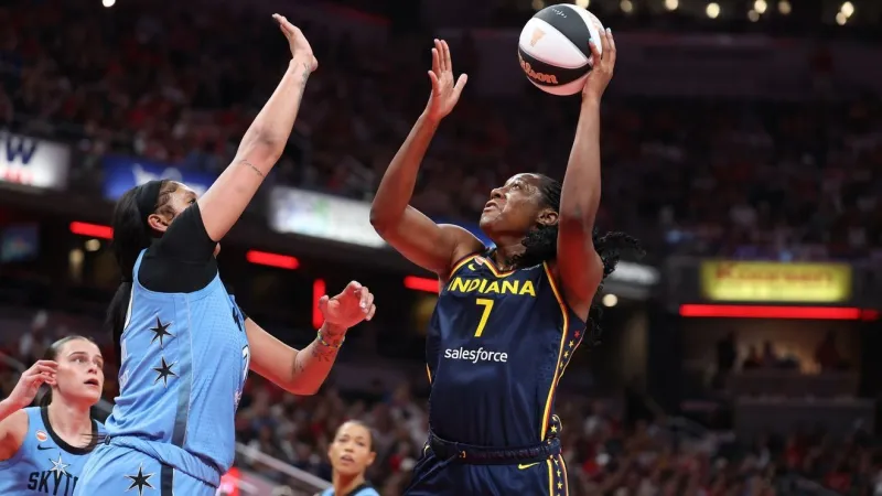 Boston, Clark are 1st WNBA teammates with 30-point double-doubles as Fever top Sky 114-106