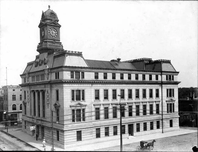 Downtown Fort Dodge features major buildings