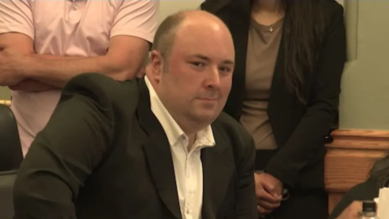 Iowa Libertarian says Republicans urged him to drop out of race