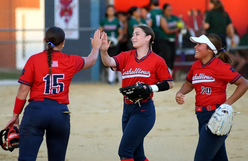 Stupp helps 'Cats slam Scarlets