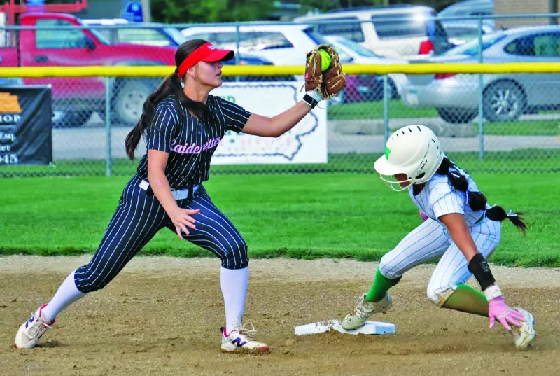 Raiders win two of three games On the verge of 10-win season