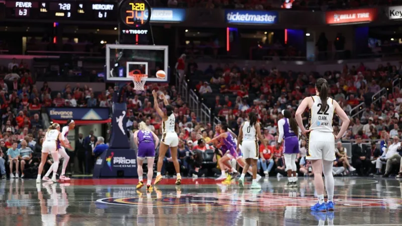 Clark leaves Fever's loss with a back injury, doesn't return after 3rd-quarter scare