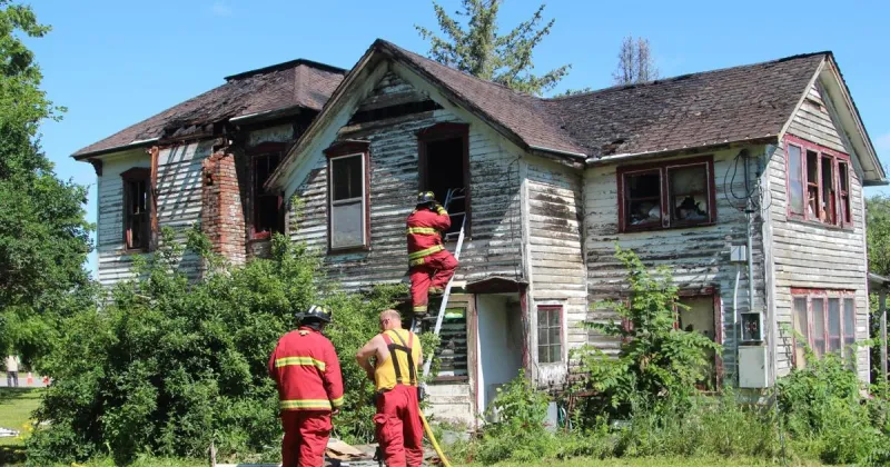 Aplington man dead in house fire