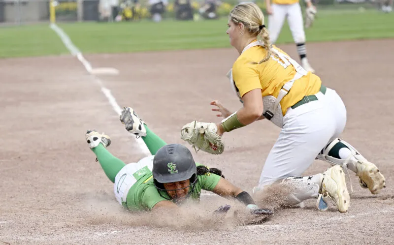 No. 3 St. Edmond splits at home tournament