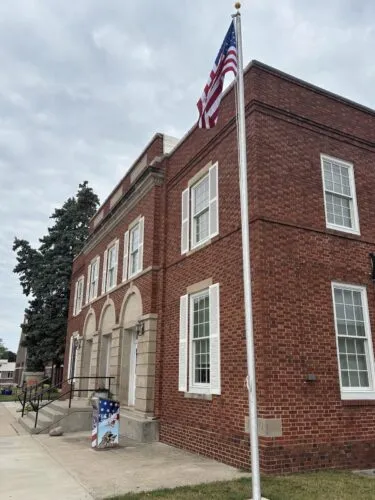 Veterans, community come together to erect new flagpole at Lake City Community Memorial Building