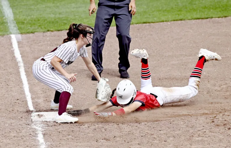 Beat goes on for No. 3 Fort Dodge softball squad