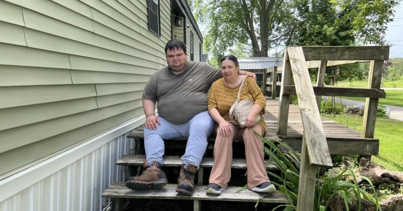 Displaced mother and son embroiled in dispute with Cedar Falls mobile home park