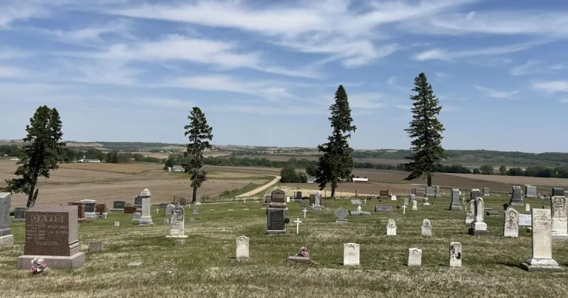 Tornado rips through eastern Woodbury County, knocks over, damage headstones at Oto cemetery