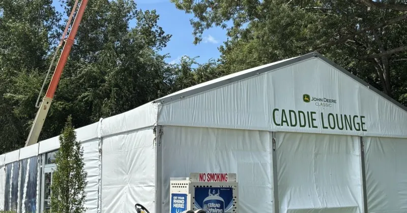How the JDC Caddie Lounge brave the high heat index