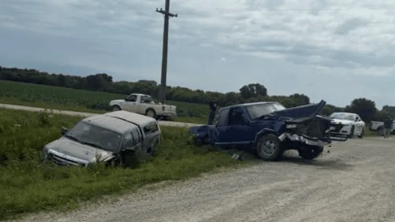 Two drivers hurt in Fayette County car crash